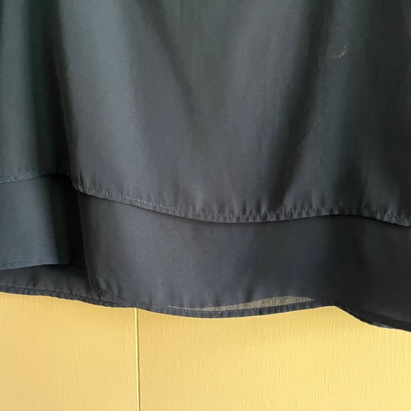 Woman s Top - Picture 2 of 3